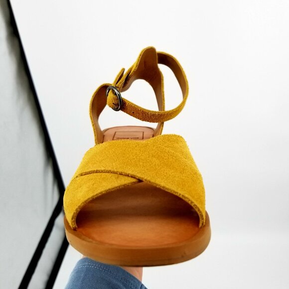 Dolce Vita Honey Suede Block Heel Sandals w/ Ankle Strap - Buttery Soft Sz. 6.5 - Picture 11 of 12